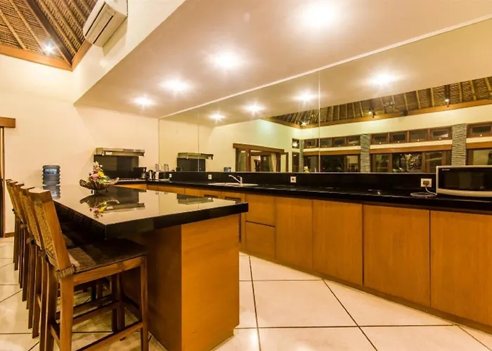Luxury Antan Seminyak (Bali)